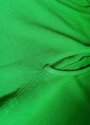 Зеленая кофта с обнаженными плечами, размер с,м3 фото