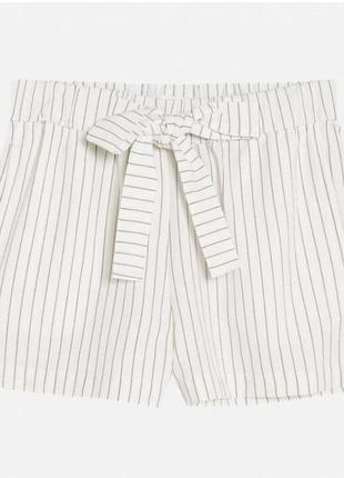 Белые шорты в полоску с зластичной талией на завязках6 фото