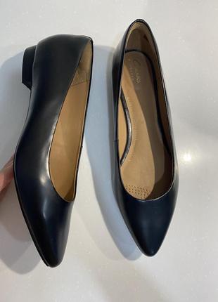 Туфли на низком коже clark’s