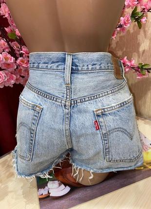 Джинсовые рваные шорты w30 levis3 фото