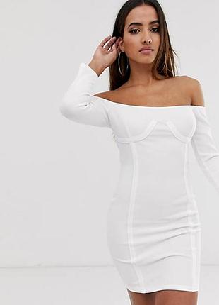 Біле плаття з відкритими плечима ivory