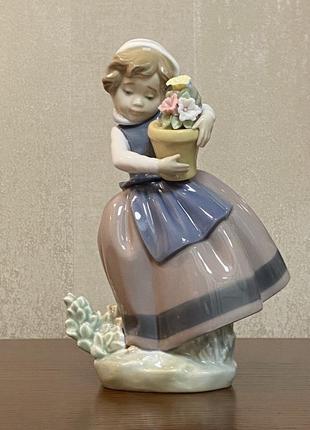 Порцелянова статуетка lladro «весна прийшла».