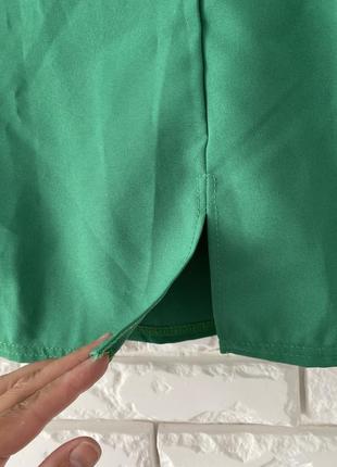 Красивая юбка трапеция ярко зеленая разрезы спереди 12 л2 фото