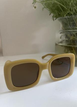 Солнечные очки2 фото