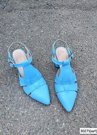 Натуральные, яркие стильные босоножки8 фото