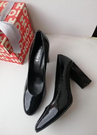 Кожаные туфли 38р camila's