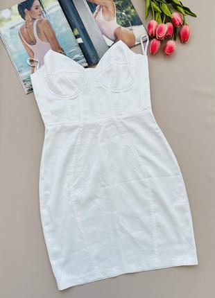 Белое платье мини сатиновое