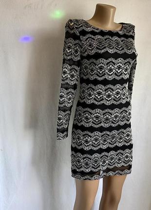 Красивое женственное платье