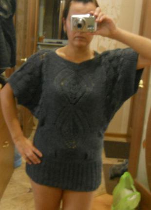 Новий сірий светр з красивою в'язкої