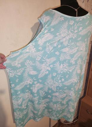 Женственная,трикотажная блузка-майка-трапеция с тропическими листиками,мега батал5 фото