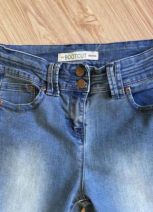 Стильные джинсы,снизу клеш5 фото