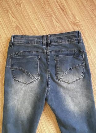 Стильные джинсы,снизу клеш7 фото