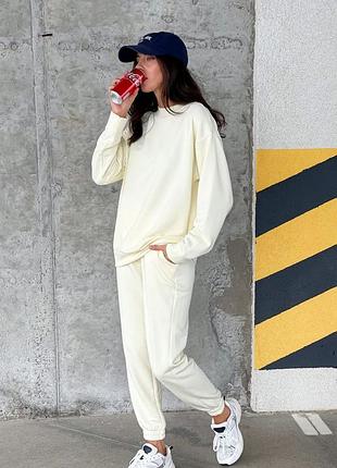 Трикотажний костюм із світшота та джогерів2 фото