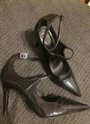 Marks & spencer insolia чёрные лакированные туфли 27 см2 фото