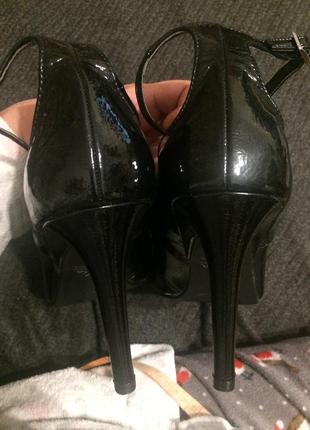Marks & spencer insolia чёрные лакированные туфли 27 см5 фото