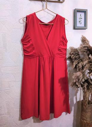 Изящное красное платье, v-образный вырез, l/xl
