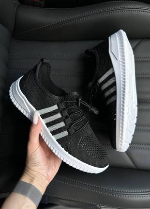 Кросівки 🖤