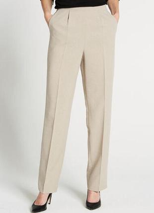 Стильные светлые укороченные брюки комфортного кроя bonmarche