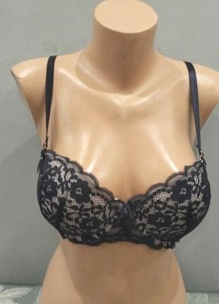 Бюстгальтер