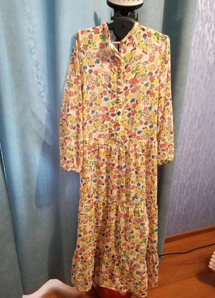 Шикарное женское платье