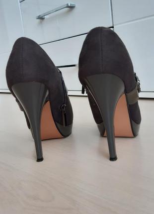 Замшевые туфли на каблуке серого цвета 37 размер2 фото