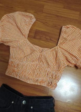 Кроп топ блуза з обємними рукавами ліхтариками відкритими плечима в клітинку помаранчева2 фото