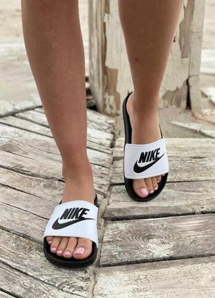 Шльопанці nike thea