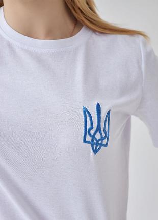 Женская футболка с вышитым гербом украины 42-48 г.💙💛💖