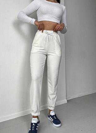 Жіночі штани джоггери