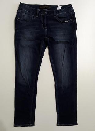 Фірмові укорочені джинси скінні