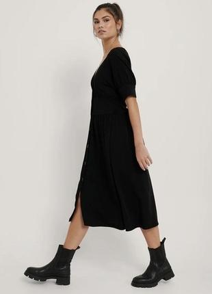 Чорна сукня міді з віскози на гудзиках2 фото