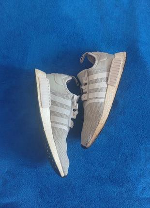 Кросівки adidas nmd r1 - sesame / chalk pearl / ftwr white