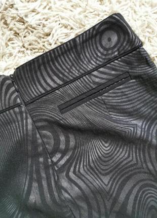 Шикарная юбка с разрезом миди bebe чёрная  серебро8 фото