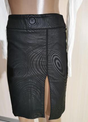 Шикарная юбка с разрезом миди bebe чёрная  серебро