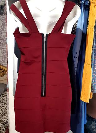 Бандажное платье