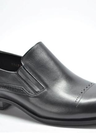 Чоловічі класичні шкіряні туфлі на гумці матові чорні ikos 33671