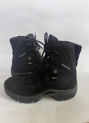 Фірмові трекінгові черевики від lowa 40 gore tex