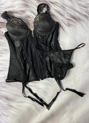 Корстет с трусиками lovehoney новый