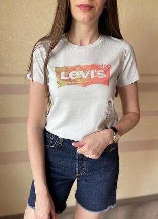 Футболка от levis