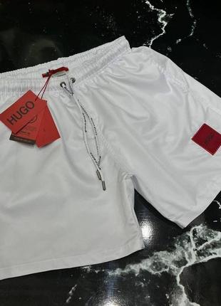 Брендовые мужские шорты / качественные шорты boss в белом цвете на лето