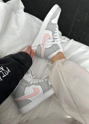 Кросівки nike air jordan retro 1 “light grey / pink”