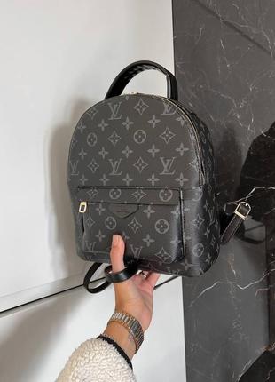 Брендовий жіночий рюкзак в стилі луі віттон louis vuitton. колір чорний з сірим.10 фото