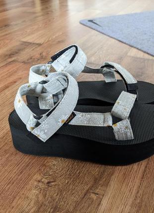 Teva flatform, 37р2 фото