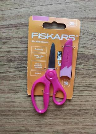 Детские ножницы с колпачком бренд fiskars Ausa,очень хорошее качество