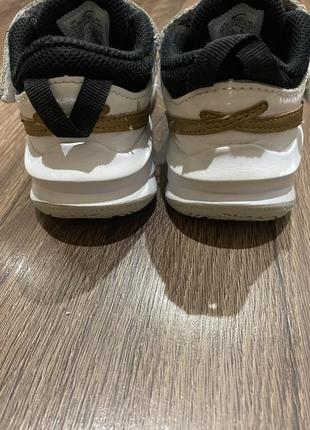 Кроссовки nike 4