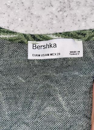 Кроп-топ bershka с принтом4 фото