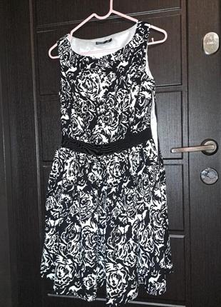 Черно-белое платье на выпускной1 фото