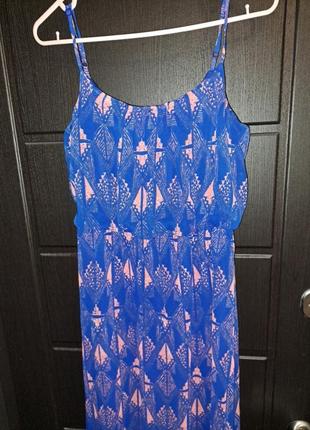 Новое длинное синее платье с геометрическим принтом2 фото