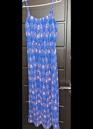 Нова довга синя сукня з геометричним принтом