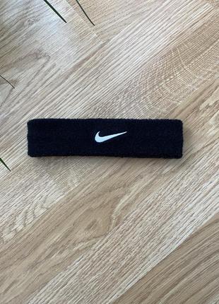 Спортивна повʼязка nike